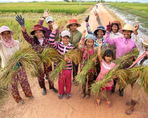 Samor Loeu Agricultural Cooperative members pose for a group shot.